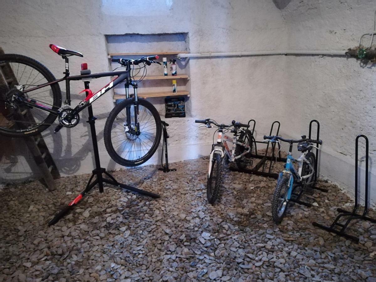 Confortevole Mansarda Di Montagna Poschiavo Extérieur photo